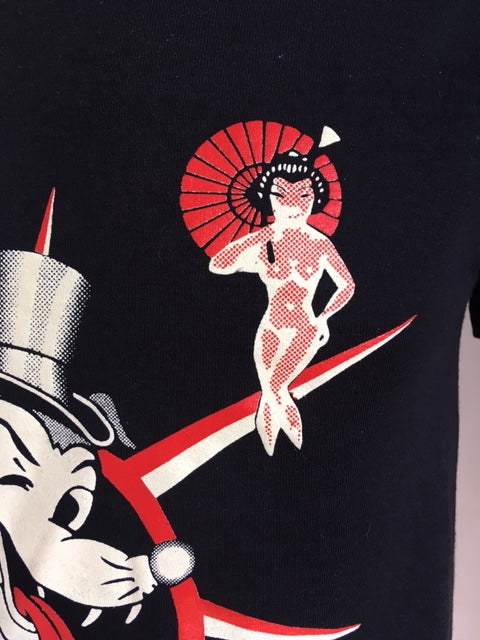 Mans wolf pin up t shirt